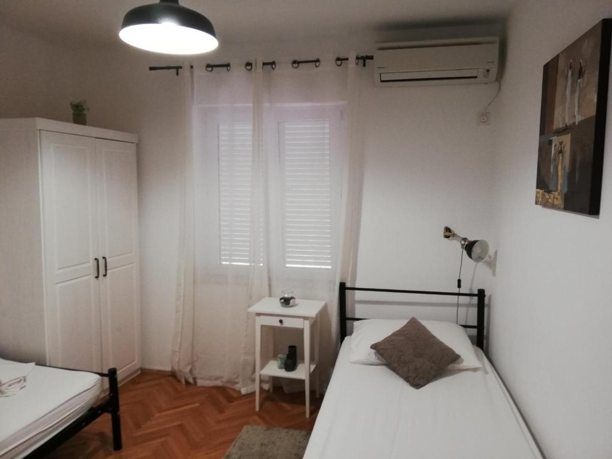 Guesthouse Radic ดูบรอฟนิก ภายนอก รูปภาพ