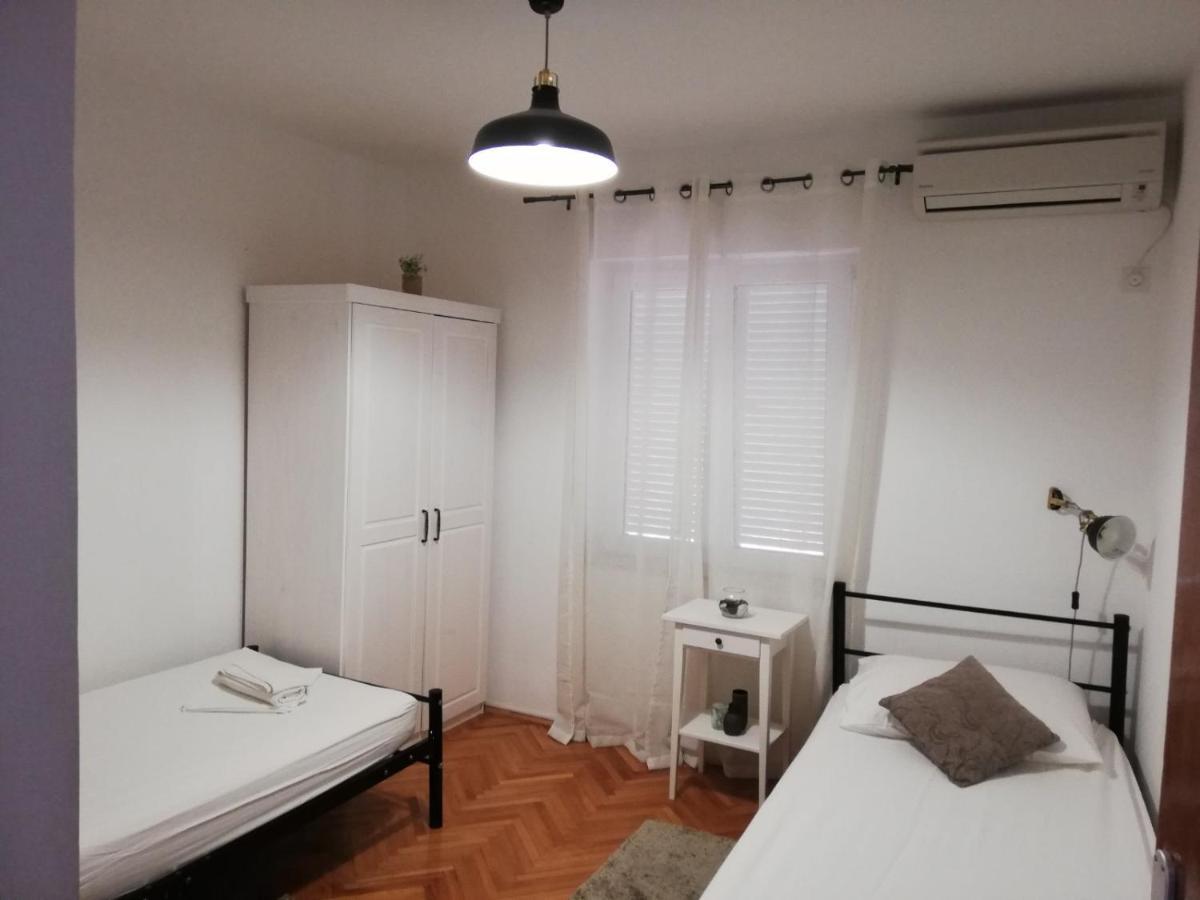 Guesthouse Radic ดูบรอฟนิก ภายนอก รูปภาพ