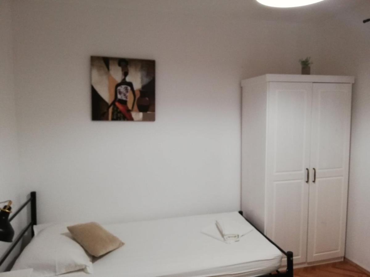 Guesthouse Radic ดูบรอฟนิก ภายนอก รูปภาพ