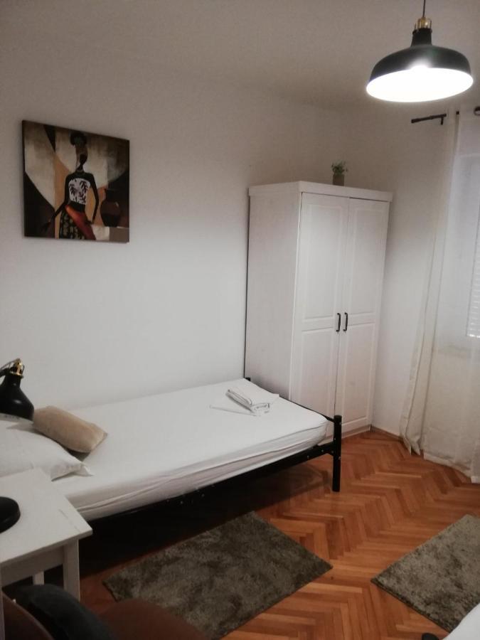 Guesthouse Radic ดูบรอฟนิก ภายนอก รูปภาพ