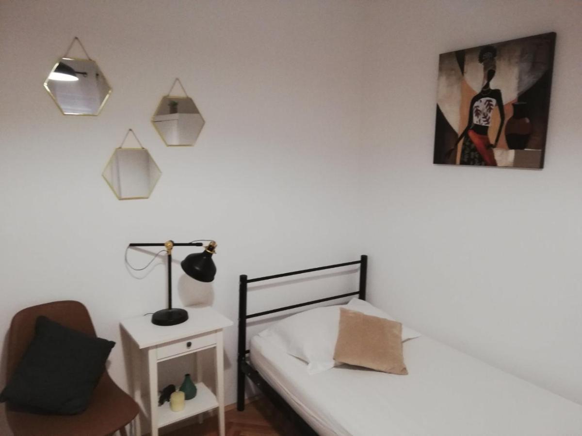 Guesthouse Radic ดูบรอฟนิก ภายนอก รูปภาพ