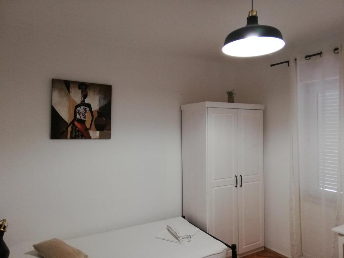 Guesthouse Radic ดูบรอฟนิก ภายนอก รูปภาพ